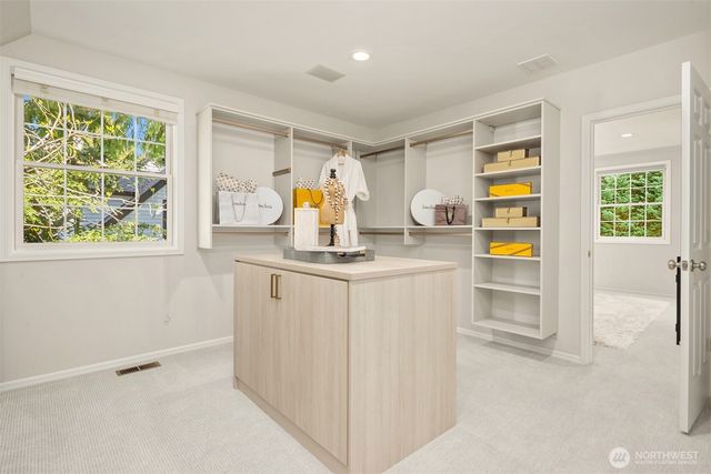 2400 100th Avenue NE, Bellevue, WA 98004