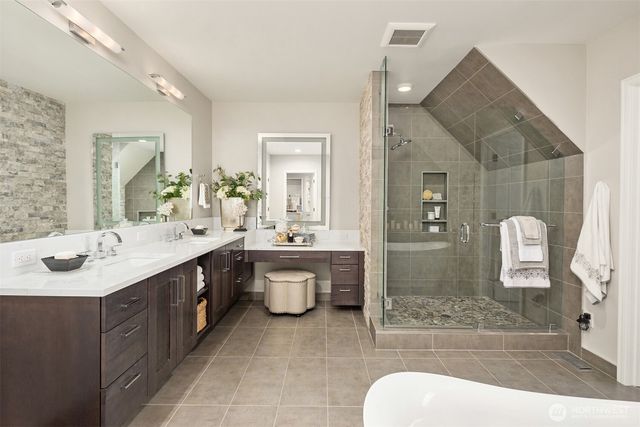 2400 100th Avenue NE, Bellevue, WA 98004