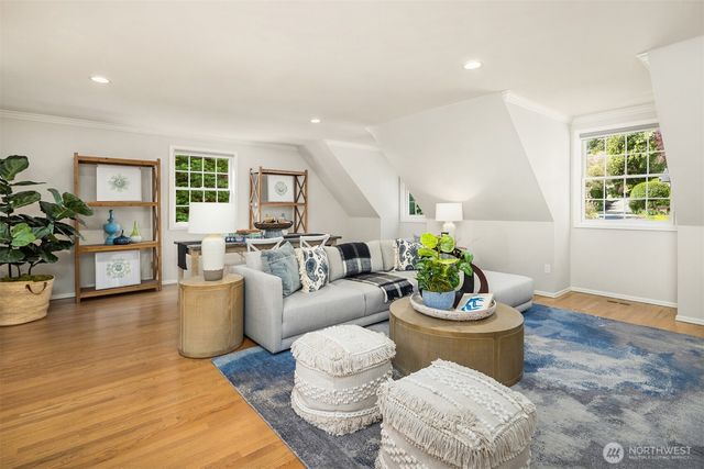 2400 100th Avenue NE, Bellevue, WA 98004