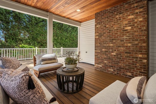 2400 100th Avenue NE, Bellevue, WA 98004