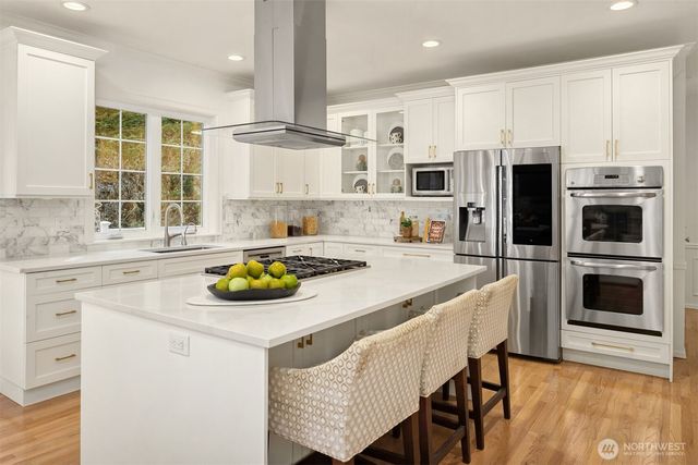 2400 100th Avenue NE, Bellevue, WA 98004