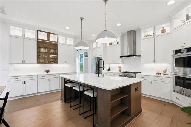13390 Bishops Court, Roswell, GA 30075