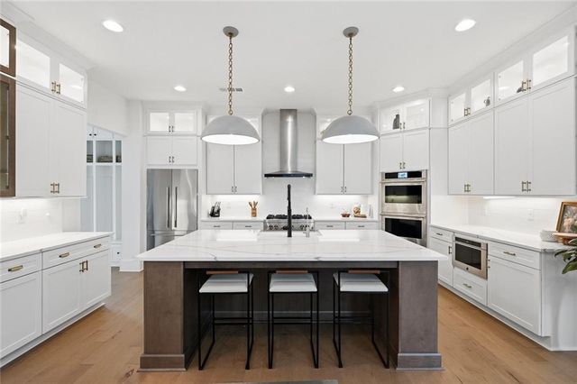 13390 Bishops Court, Roswell, GA 30075