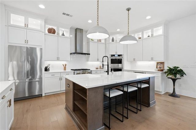 13390 Bishops Court, Roswell, GA 30075