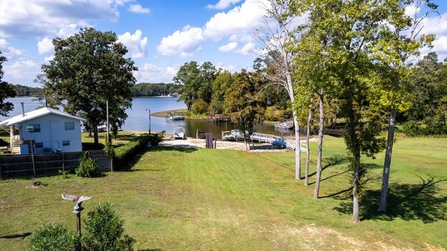 1226 Lesesne Drive, Manning, SC 29102