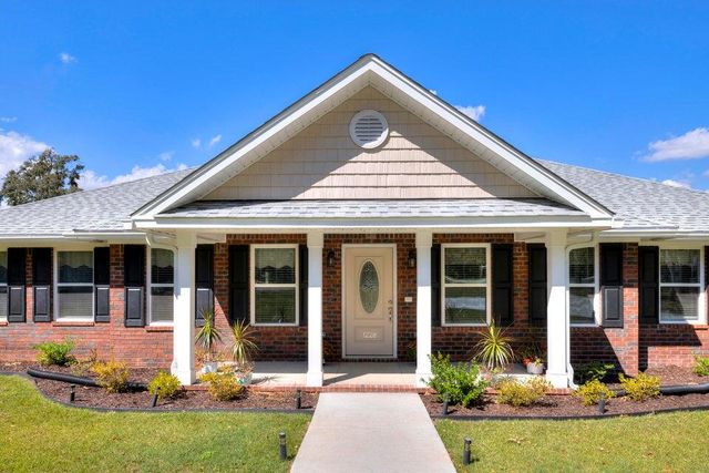 1226 Lesesne Drive, Manning, SC 29102