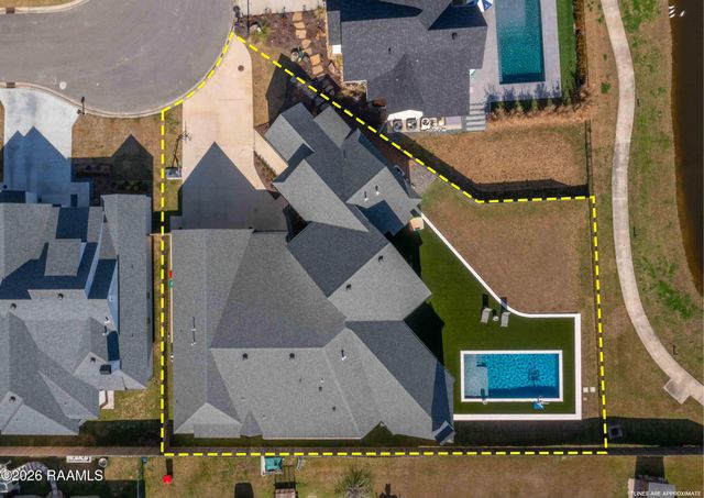 303 Harvest Creek Lane, Lafayette, LA 70508