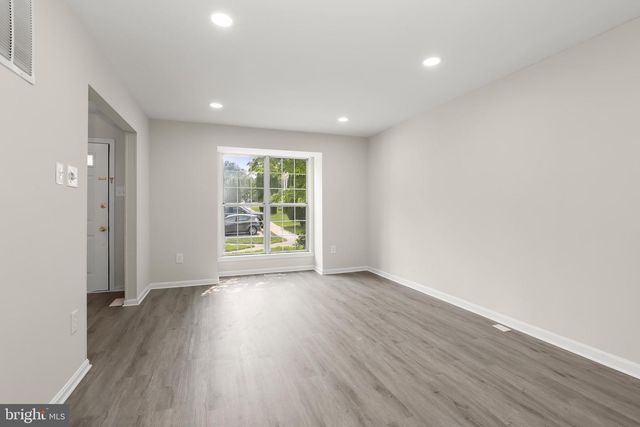 18 HIDDENCREEK CT, Owings Mills, MD 21117