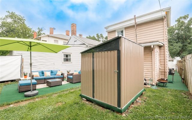 943 E Maple Street, Jeffersonville, IN 47130