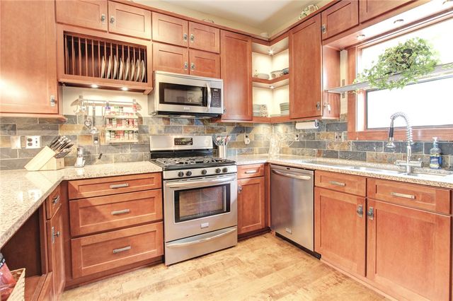 1834 N Best Friend Lane, Fayetteville, AR 72704