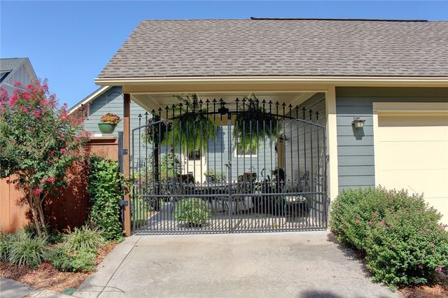 1834 N Best Friend Lane, Fayetteville, AR 72704