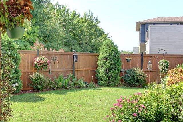 1834 N Best Friend Lane, Fayetteville, AR 72704
