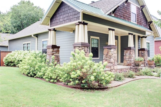 1834 N Best Friend Lane, Fayetteville, AR 72704