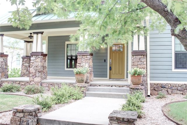 1834 N Best Friend Lane, Fayetteville, AR 72704
