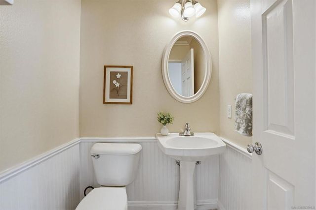 1983 Courage St, Vista, CA 92081