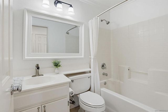 1983 Courage St, Vista, CA 92081