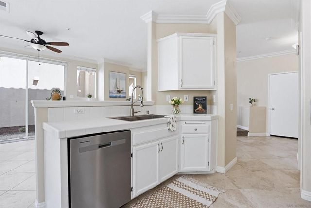 1983 Courage St, Vista, CA 92081