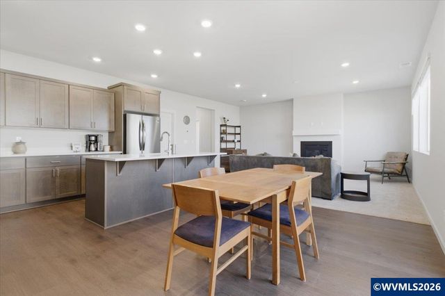 5954 Henshaw St SE, Albany, OR 97322