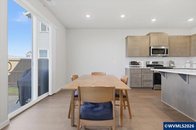 5954 Henshaw St SE, Albany, OR 97322