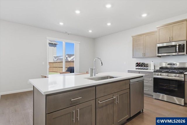 5954 Henshaw St SE, Albany, OR 97322