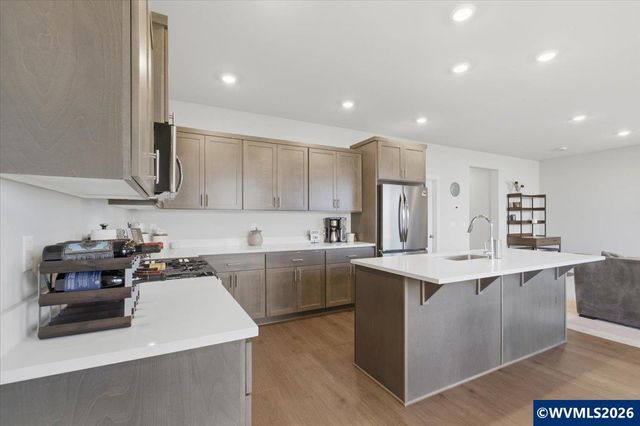 5954 Henshaw St SE, Albany, OR 97322