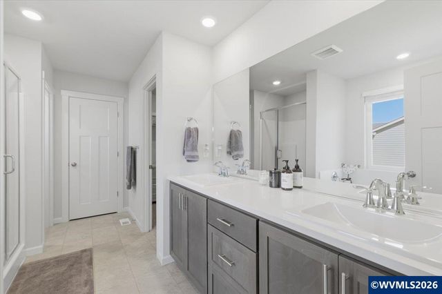 5954 Henshaw St SE, Albany, OR 97322