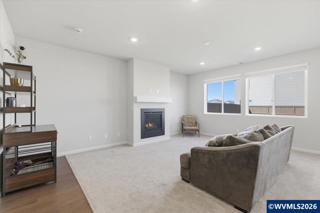 5954 Henshaw St SE, Albany, OR 97322