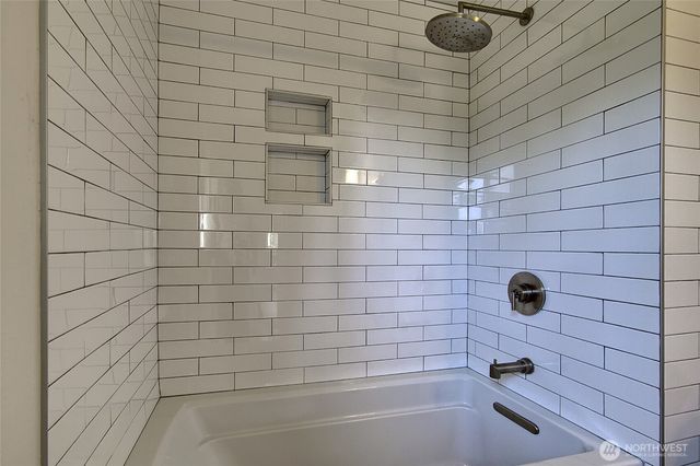 733 104th Street, Seattle, WA 98133