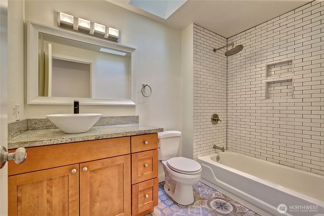 733 104th Street, Seattle, WA 98133