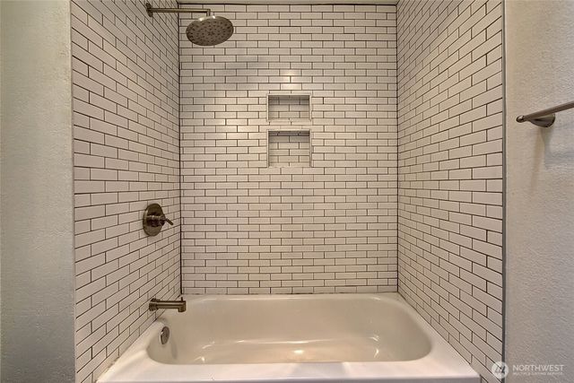 733 104th Street, Seattle, WA 98133