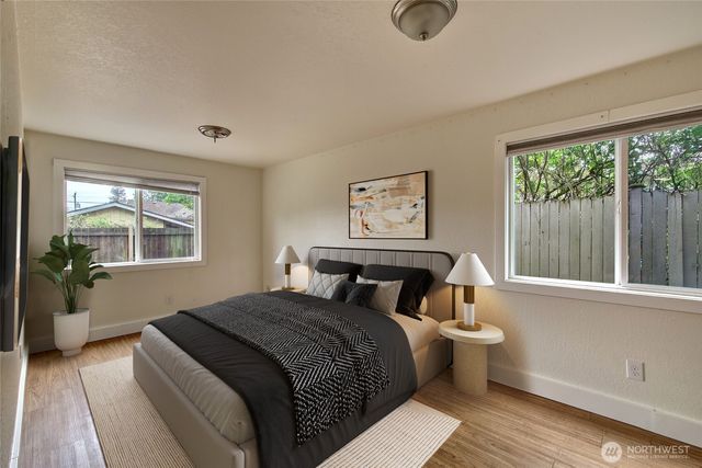 733 104th Street, Seattle, WA 98133