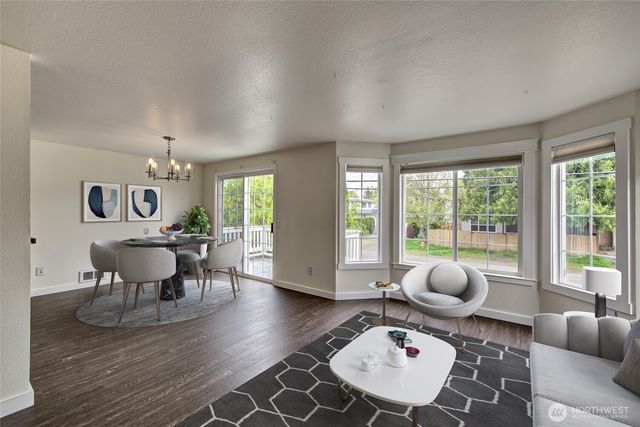 733 104th Street, Seattle, WA 98133