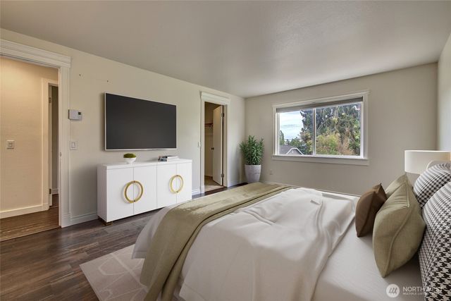 733 104th Street, Seattle, WA 98133