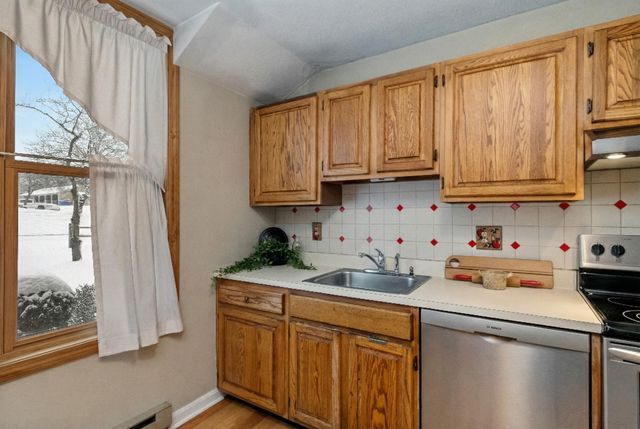 K3 Stonehedge Drive, South Burlington, VT 05403