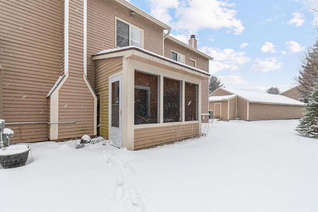 K3 Stonehedge Drive, South Burlington, VT 05403