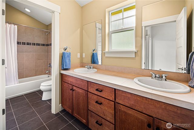 925 Martin Luther King Jr Way, Seattle, WA 98122