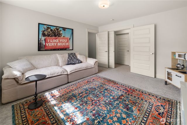 925 Martin Luther King Jr Way, Seattle, WA 98122