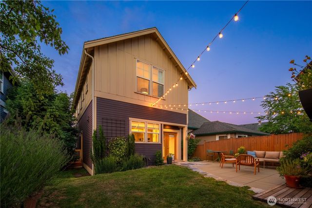 925 Martin Luther King Jr Way, Seattle, WA 98122