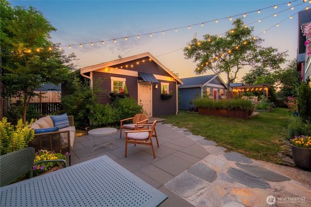 925 Martin Luther King Jr Way, Seattle, WA 98122