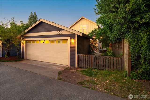 925 Martin Luther King Jr Way, Seattle, WA 98122