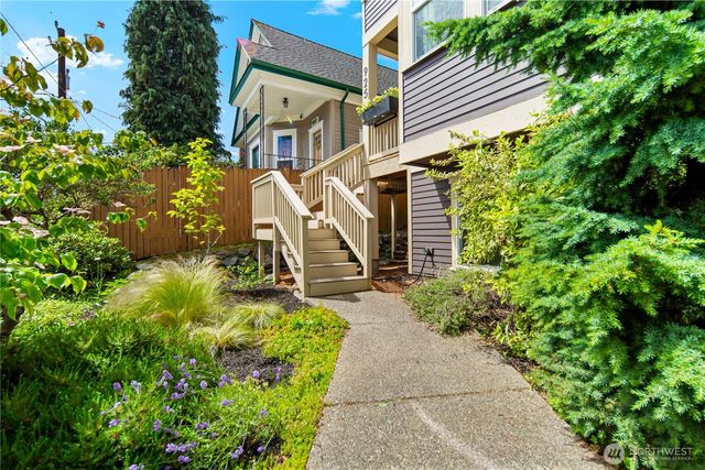 925 Martin Luther King Jr Way, Seattle, WA 98122