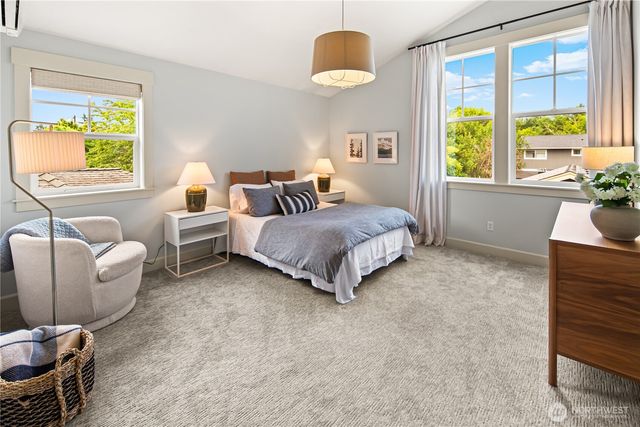 925 Martin Luther King Jr Way, Seattle, WA 98122