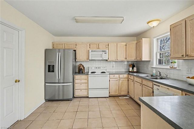 1580 Old Jonestown Road, Winston-salem, NC 27103