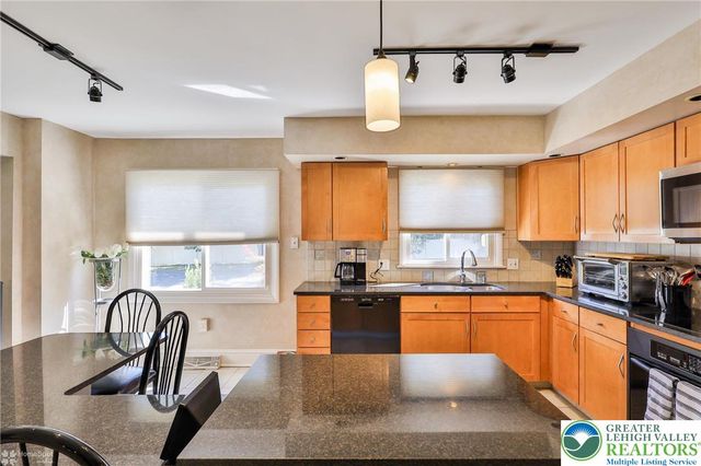 930 Springhouse Road, Allentown City, PA 18104