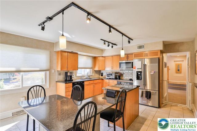 930 Springhouse Road, Allentown City, PA 18104