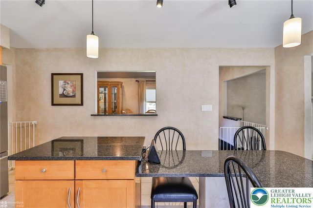 930 Springhouse Road, Allentown City, PA 18104