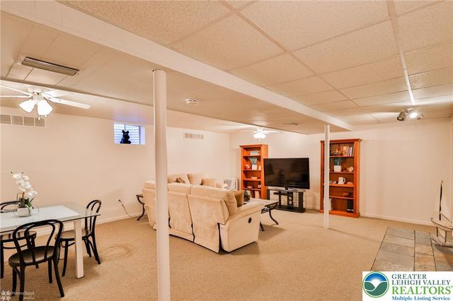 930 Springhouse Road, Allentown City, PA 18104