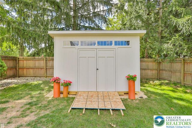 930 Springhouse Road, Allentown City, PA 18104