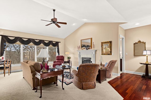 5228 N WEAVERRIDGE Boulevard, Peoria, IL 61615