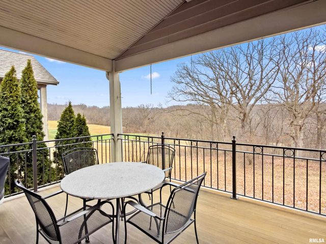 5228 N WEAVERRIDGE Boulevard, Peoria, IL 61615